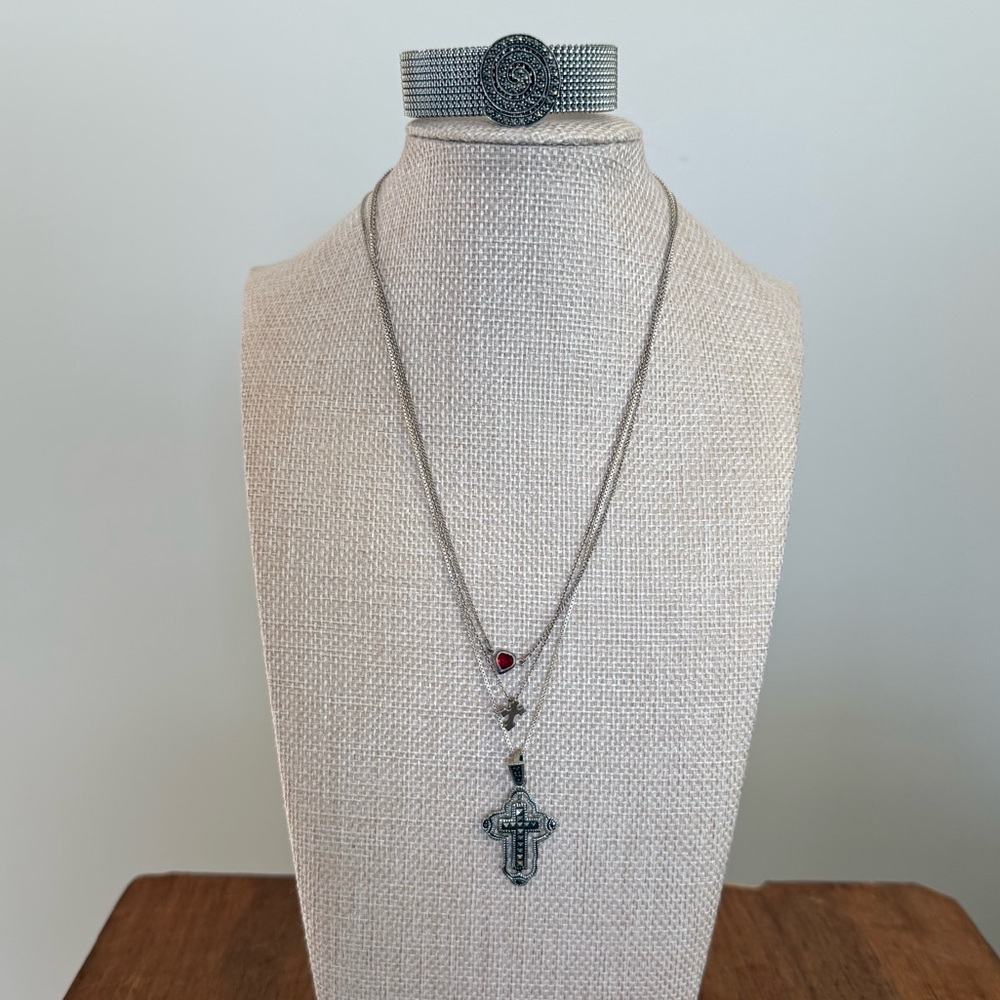Elegant Necklaces and Bracelet Set